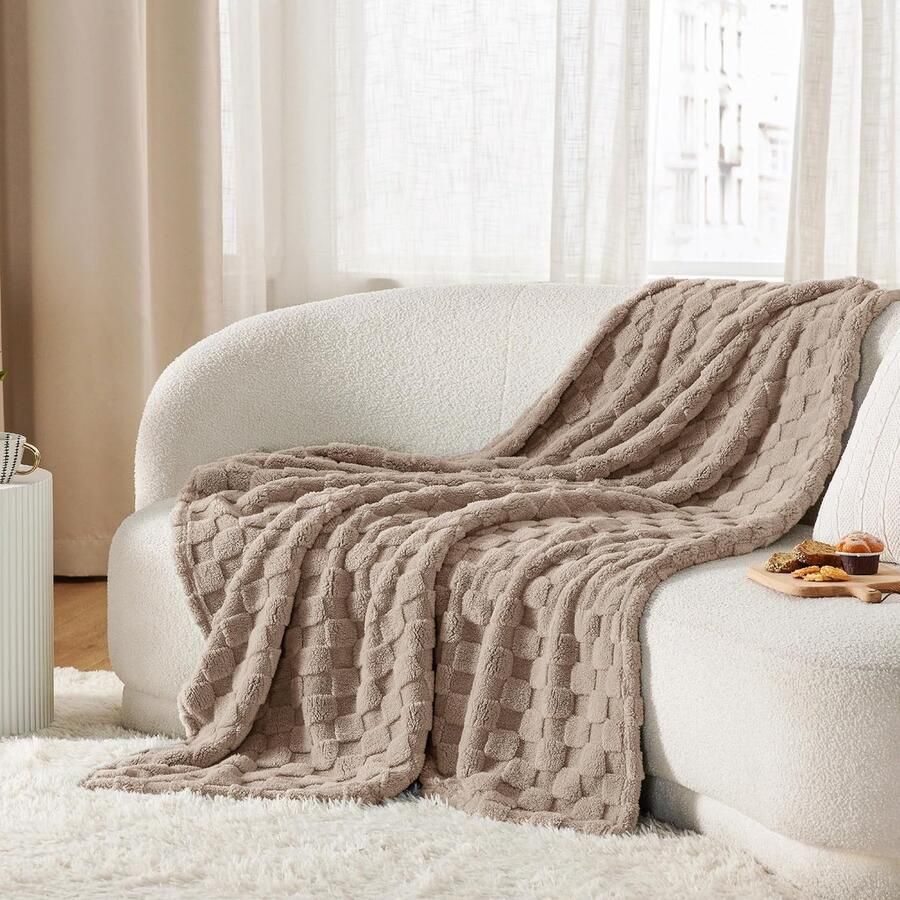 Riokem Heerlijk Zachte Fleece Deken met Ruitpatroon voor Bank Bed en Sofa Camel 150 x 200 cm