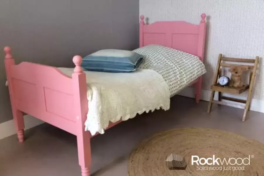 Rockwood Peuterbed Amalia Pink inclusief montage met lattenbodem en bedhekje wit
