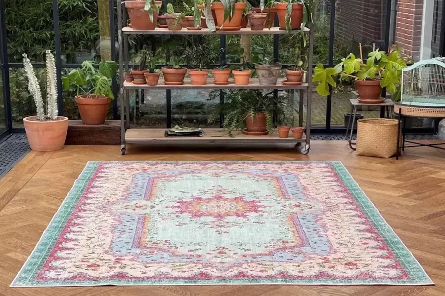 Rozenkelim Binnen vloerkleed van roze met groen en blauw 180cmx120cm met zachte pool. Sterk en kleurvast