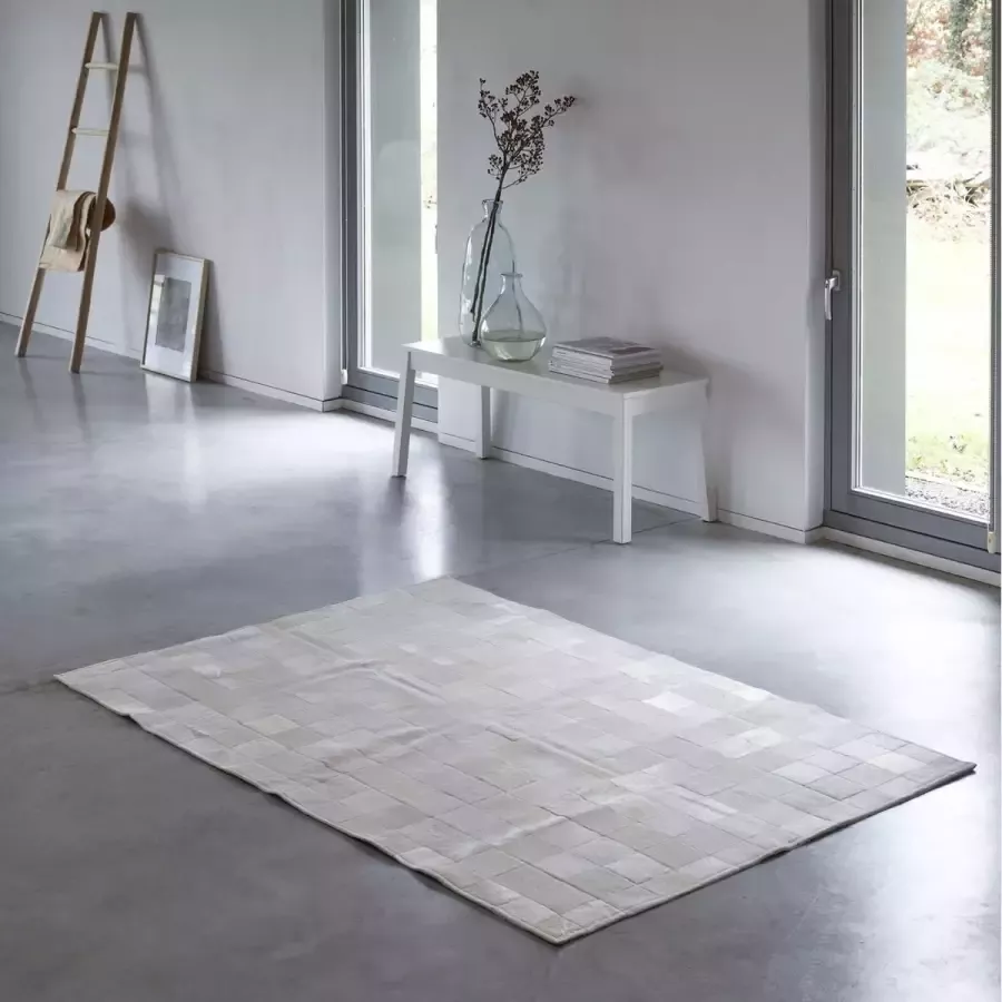 Koeienhuidkopen.nl XL taupe koeienhuid vloerkleed Koeienkleed tapijt taupe beige koeienvel groot toop dierenhuid dierenvel lichtbruin koehuid tapijt - Foto 2