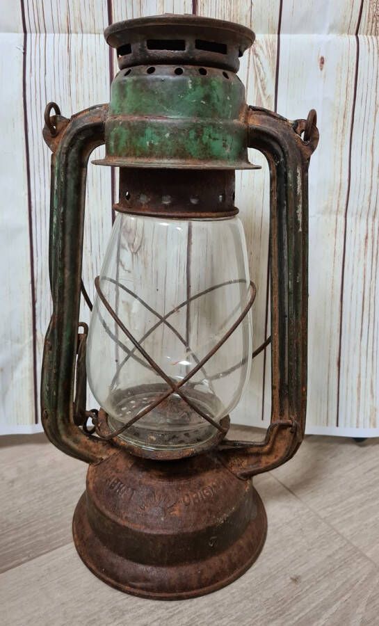 Scissor Mountains olielamp oude lamp industrieel