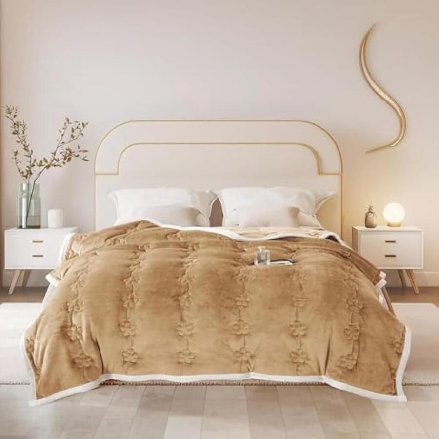 Selbro Pluizige fleece deken voor slaapbank plaid flanel 810 g m² dikke deken voor bank of fauteuil 3-laags katoenen pluche zachte geweven wasbare deken voor winter herfst (kameel 150 x 200