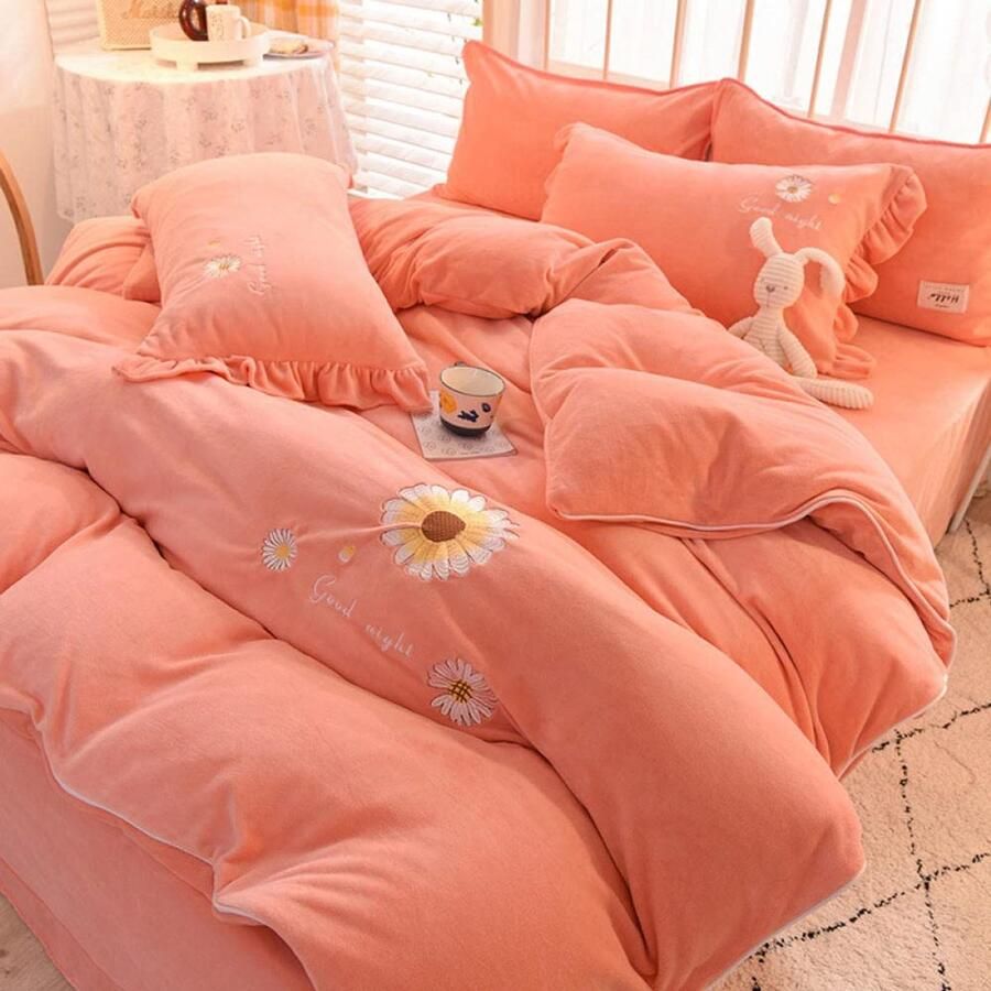 Senza Marchio Bed Sheet Keep Warmfleece Bedding Sheet Quilt Cover Pure Kleur Handdoek Geborduurd Fluwelen Winter Dubbelzijdig Plus Fluwelen 4-Delige Laken Dekbedovertrek Melk Baby Fluwelen Beddengoed-Zon