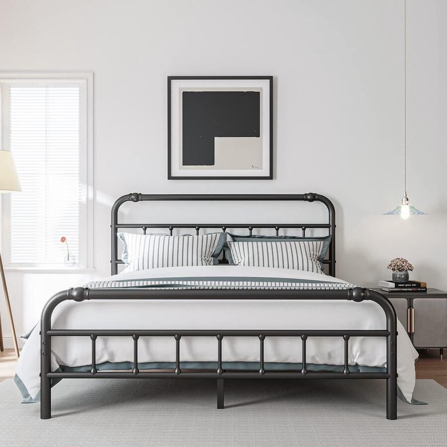 Senza Marchio BOSRII Full Size bedframe met hoofdeinde en voetenplank 45 cm hoog 1580 kg zware metalen latten ondersteuning voor matras geen boxspring nodig geluidsvrij zwart