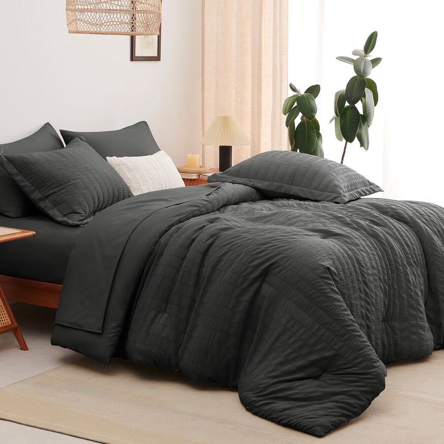 Senza Marchio CozyLux Twin Seersucker Troosterset met lakens Donkergrijs Bed in een tas 7-delig hele seizoen beddengoed sets met dekbed kussen Sham plat laken hoeslaken kussensloop