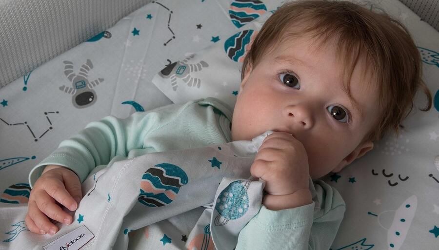 Senza Marchio Flyideas Hoeslakens Voor Wiegje Co Sleeper 3-Delige Set 90x55 Cm 1x Hoe slakens + 1x Bovenblad + 1x Kussen Beschermer voor Kinder Bedden 55x90 52x90 en vergelijkbaar 100% Puur Katoen - Foto 2