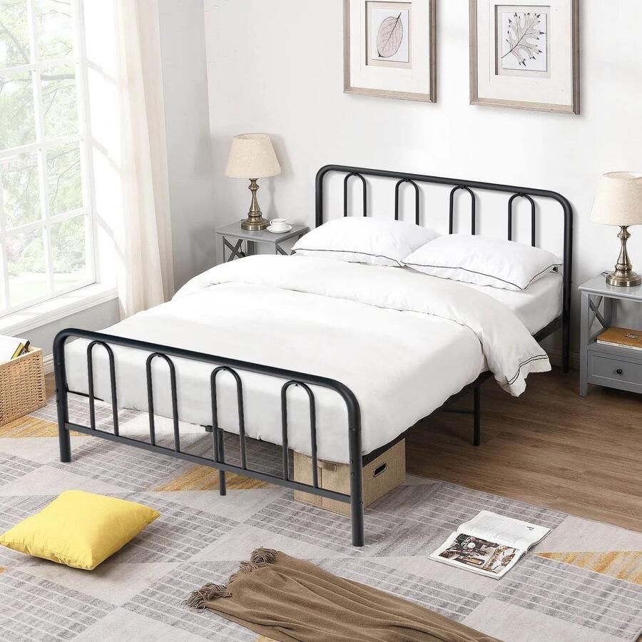 Senza Marchio GOPLUS Metalen bed met hoofdeinde bedframe van metaal met lattenbodem 32 cm hoogte onder het bed tweepersoonsbed tienerbed logeerbed voor slaapkamer logeerkamer zwart zonder matras