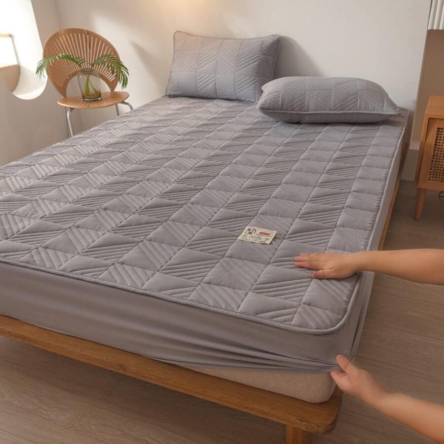 Senza Marchio JIANINGHOME Waterdichte Matrasbeschermer Bedsprei Stofdicht Gewatteerde Dikker Warm Bed Laken Sprei Wasbaar Reliëf Pad Thuis Textiel Drievoudige Gevulde Gewatteerde Matrasbeschermer 120x200+15cm