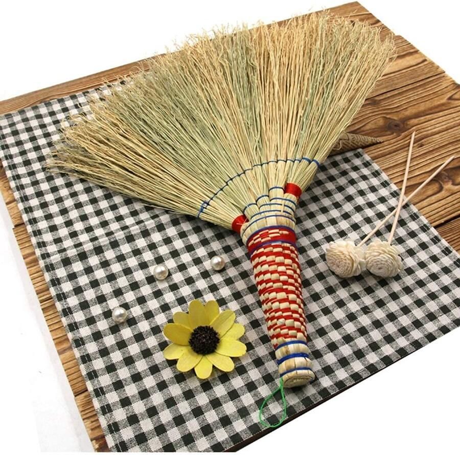 Senza Marchio Whisk Broom Straw Broom Dust-Proof Antistatic Hand Made Wall-Mounted Natural Fiber Cleaning The Fireplace Sofa Bed Chair Carpet agh (Color : Natural Size : 35x38cm) (Natural 35x38cm)