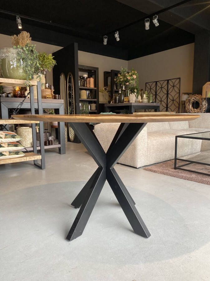 Sfeerwonen Enzo Sfeerwonen en Zo Ronde tafel Swiss edge met spinpoot 140 cm mango hout