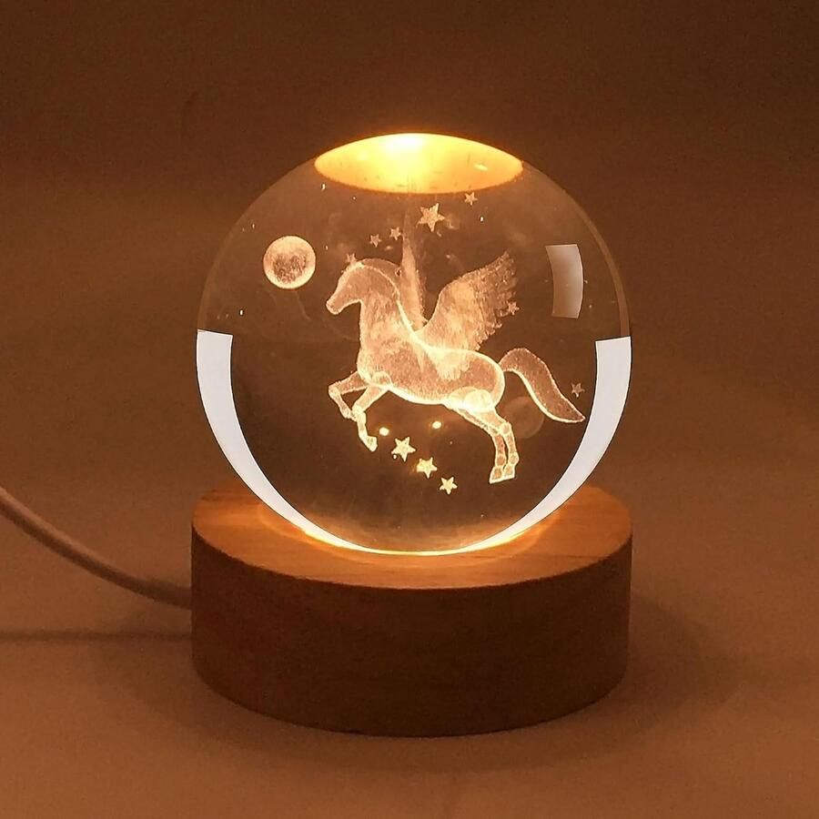 ShopHaven 3D Droom Paard Kristallen Bol Nachtlamp 60mm Dieren Glasbal Lampen met LED Houten Basis en Bediening 3D Gegraveerde Kristallen Bol Lampen voor Thuisdecoratie en Kerstcadeau [Energieklasse A++]