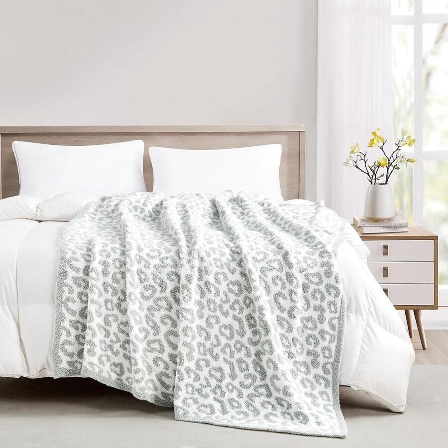 Allecto Premium Ultrazachte Omslagdeken 127 cm x 152 cm Pluche Microvezeldeken voor Bank Sofa en Bed Luipaardgrijs Warm en Comfortabel