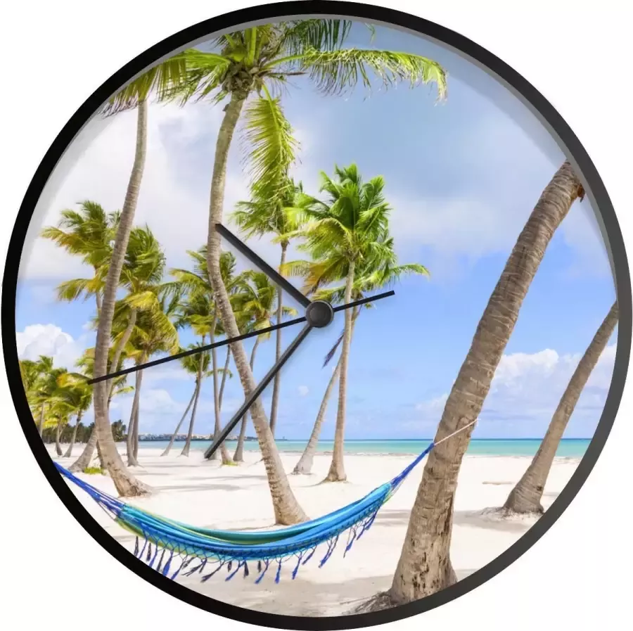 SoManyClocks Klok Dominicaanse Republiek Ø 30 cm Blauwe hangmat op strand in Dominicaanse Republiek Modern Houtkleurige wandklok met foto