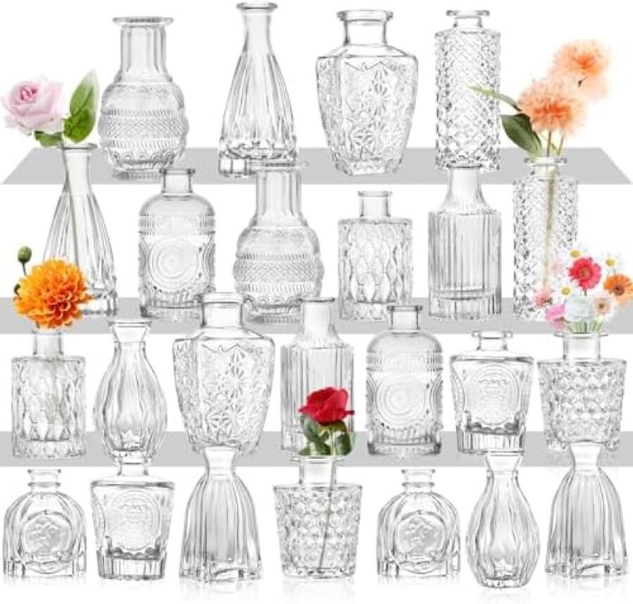 ST TRADING Glazen Bud Vaas Set van 24 Kleine Vazen voor Bloemen Clear Bud Vazen in Bulk voor Centerpieces Mini Vintage Vaas voor Bruiloft Thuis Tafel Decor + Rietreinigingsborstel