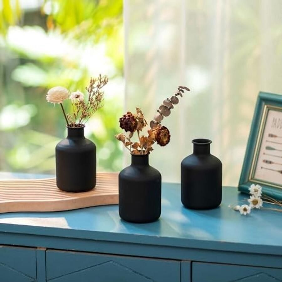 ST TRADING Kleine Zwarte Bud Vaasjes Metalen Mini Vaasje Set van 3 Decoratieve Cilindrische Vaasjes voor Kunstmatige Gedroogde Bloemen Moderne Vaas voor Woonkamer Eettafel Keuken Badkamer Slaapkamer Koffie Decoratie