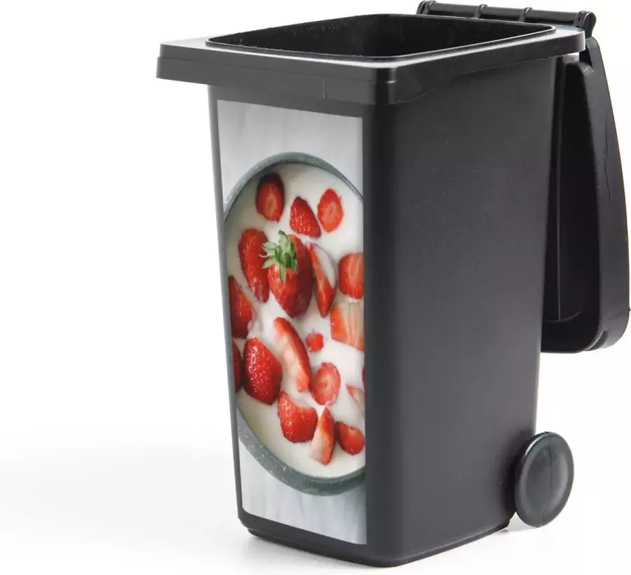 StickerSnake Container sticker Aardbei Kom Tafel 44x98 cm Kliko sticker