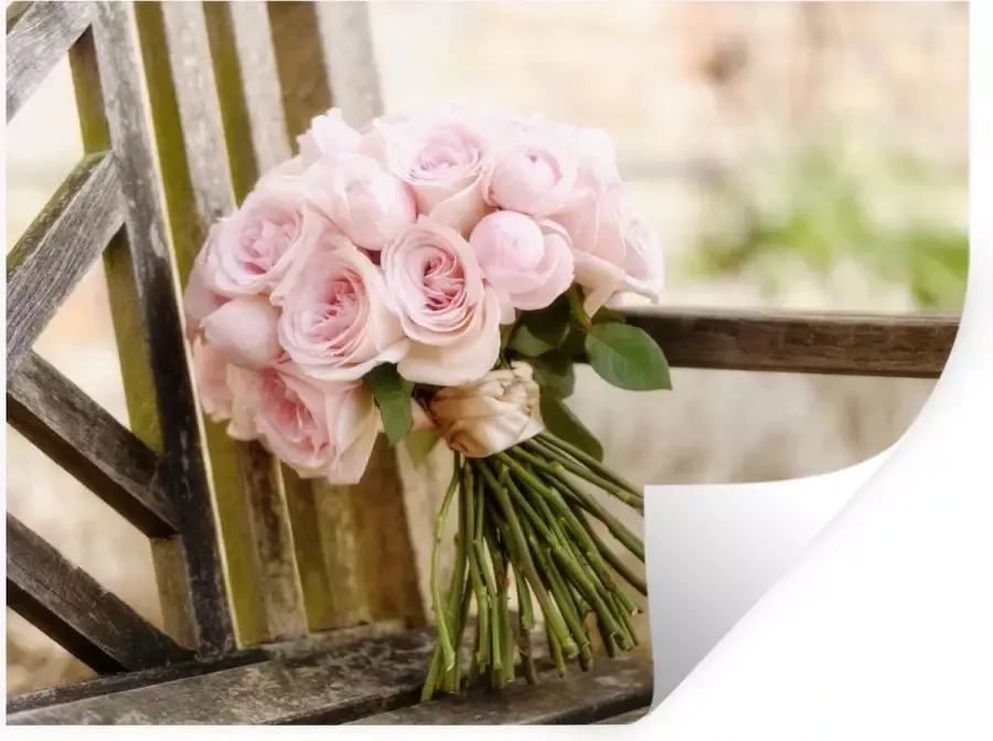 StickerSnake Muurstickers Sticker Folie Een boeket van roze rozen op een houten bank 160x120 cm Plakfolie Muurstickers Kinderkamer Zelfklevend Behang XXL Zelfklevend behangpapier Stickerfolie