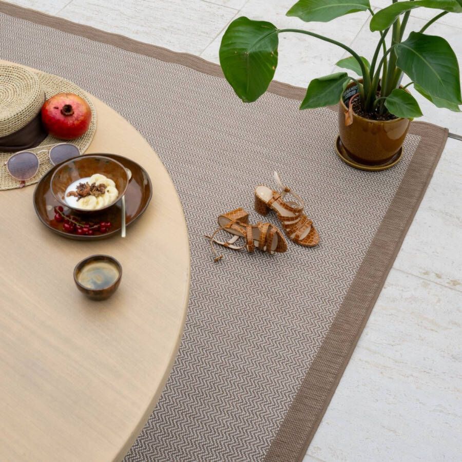 Studio M Luxe Buitenkleed – HARMONY – Dubbelzijdig Vloerkleed Buiten – Buitentapijt 120x160 cm – Beige Bruin – Tuintapijt met Omkeerbaar Design 100% gemaakt in België