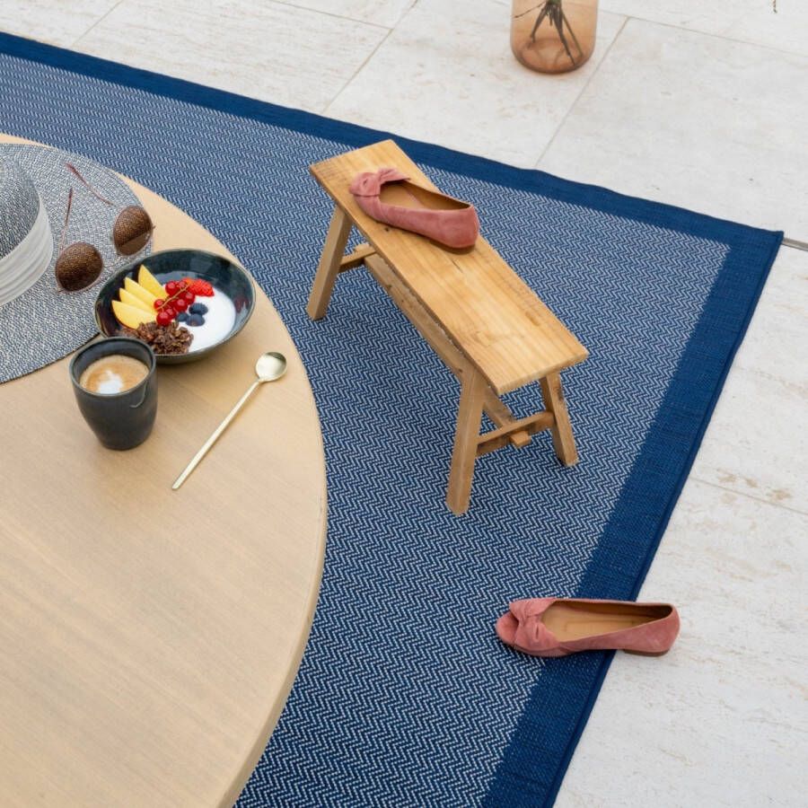 Studio M Luxe Buitenkleed – HARMONY – Dubbelzijdig Vloerkleed Buiten – Buitentapijt 120x160 cm – Donkerblauw – Tuintapijt met Omkeerbaar Design 100% gemaakt in België