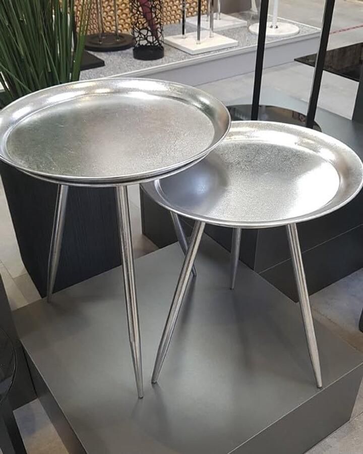 Stunq Moderne zilverkleurige bijzettafel Hoogte 54 cm Tafel van metaal met stijlvol design Zilver