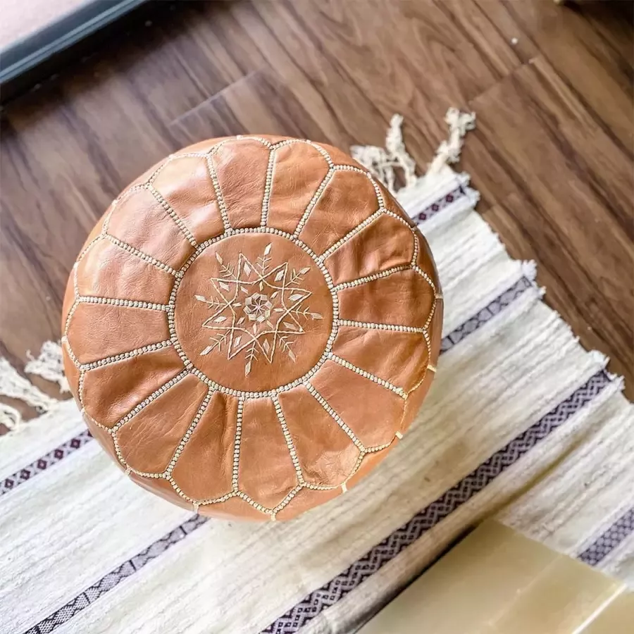 Sustainably Elegant & Daring Leren Poef Cognac bruin Handgemaakt en hoge kwaliteit Marokaanse Poef Niet gevuld!