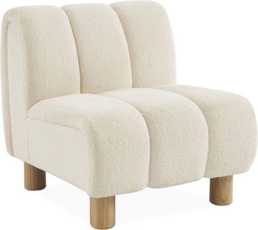 Sweeek Relaxfauteuil met afgeronde poten in hout en boucléstof