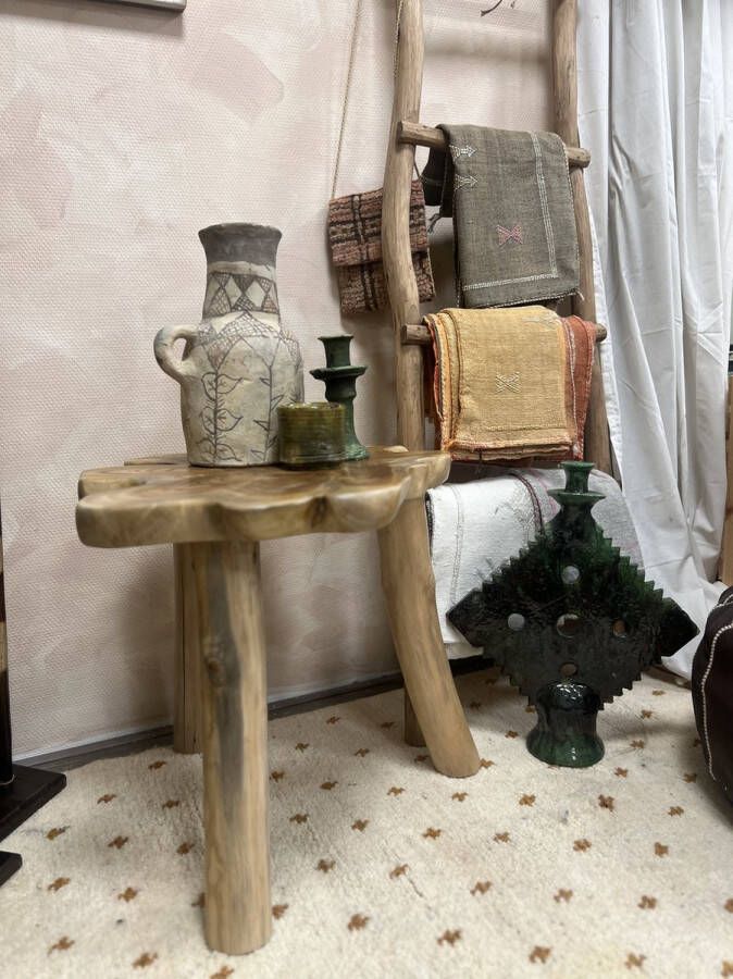 Tamegrouteshop Marokkaanse handgemaakte teak bijzettafel