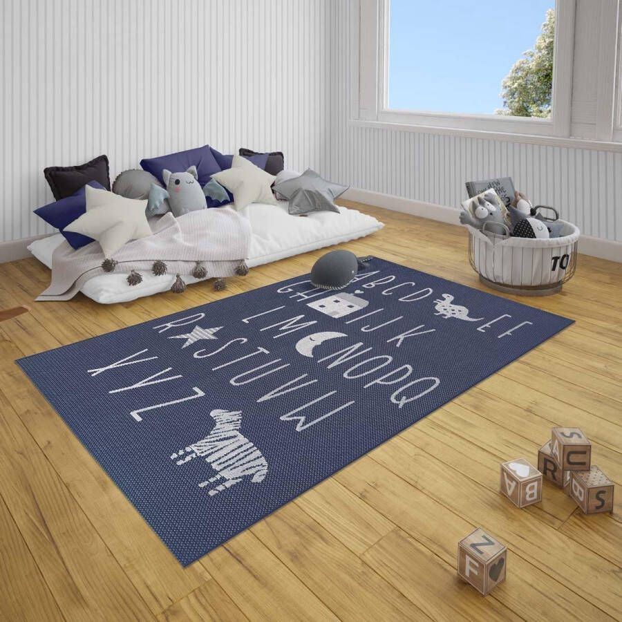 Tapeso Kinderkamer vloerkleed Alfabet blauw crème 200x290 cm