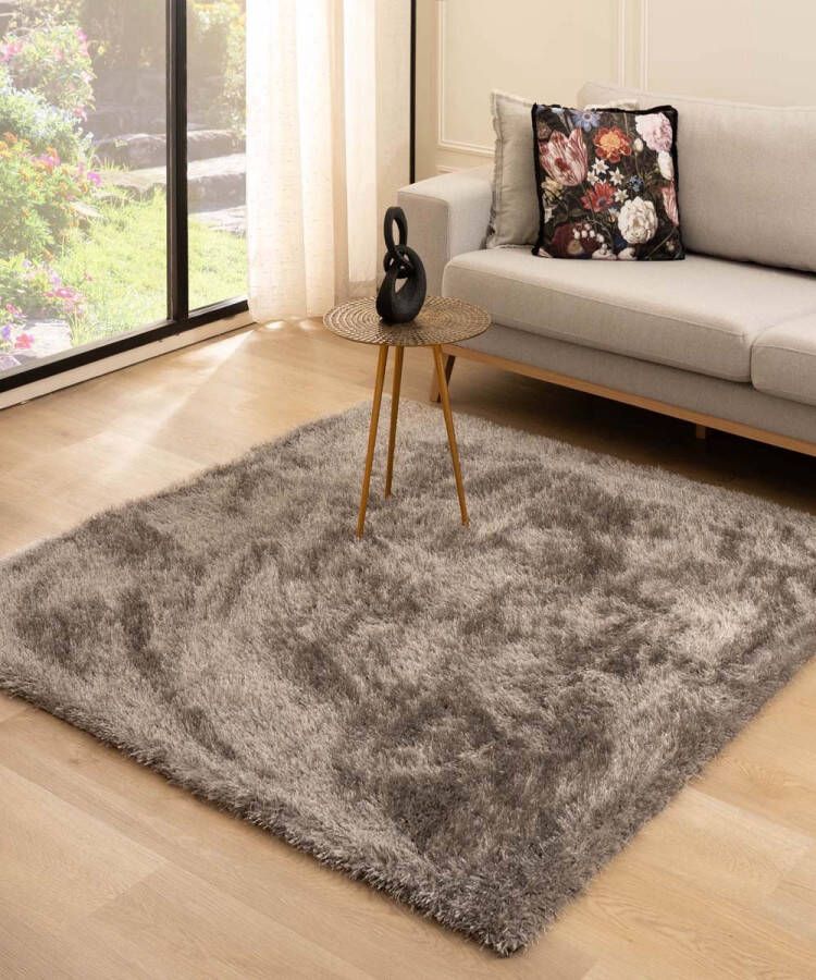 Tapeso Vierkant hoogpolig vloerkleed velvet Posh grijs 140x140 cm