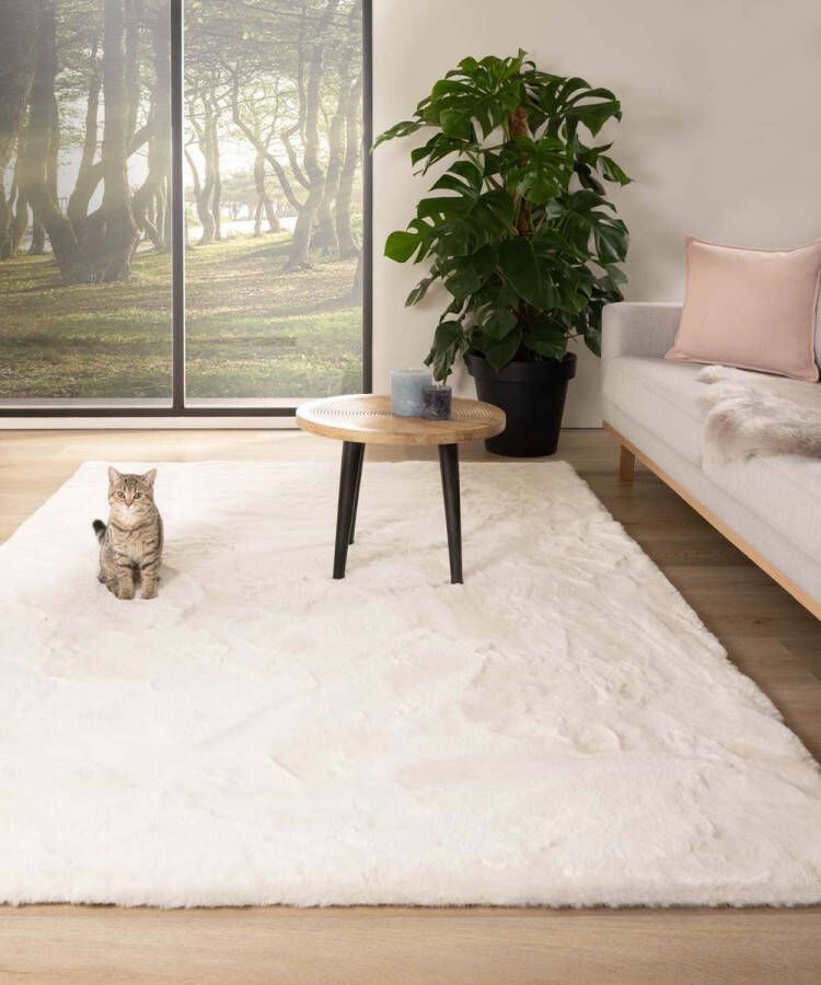 Tapeso Zacht hoogpolig vloerkleed Comfy plus wit 230x330 cm