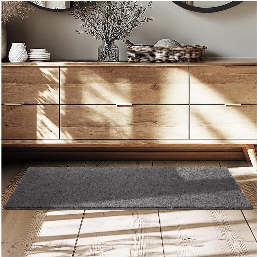 Tectake Kortpolig Vloerkleed 60 x 110 cm Antraciet Tapijt voor Woonkamer Slaapkamer Eetkamer Onderhoudsvriendelijk en Wasbaar Antislip Ondertapijt Allergievriendelijk maten en kleuren
