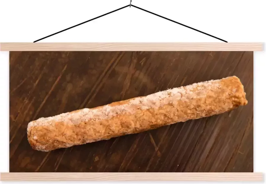 TextilePosters Posterhanger incl. Poster 90x45 cm Schoolplaat Een bevroren frikandel op een houten tafel Textielposter Zwarte latten