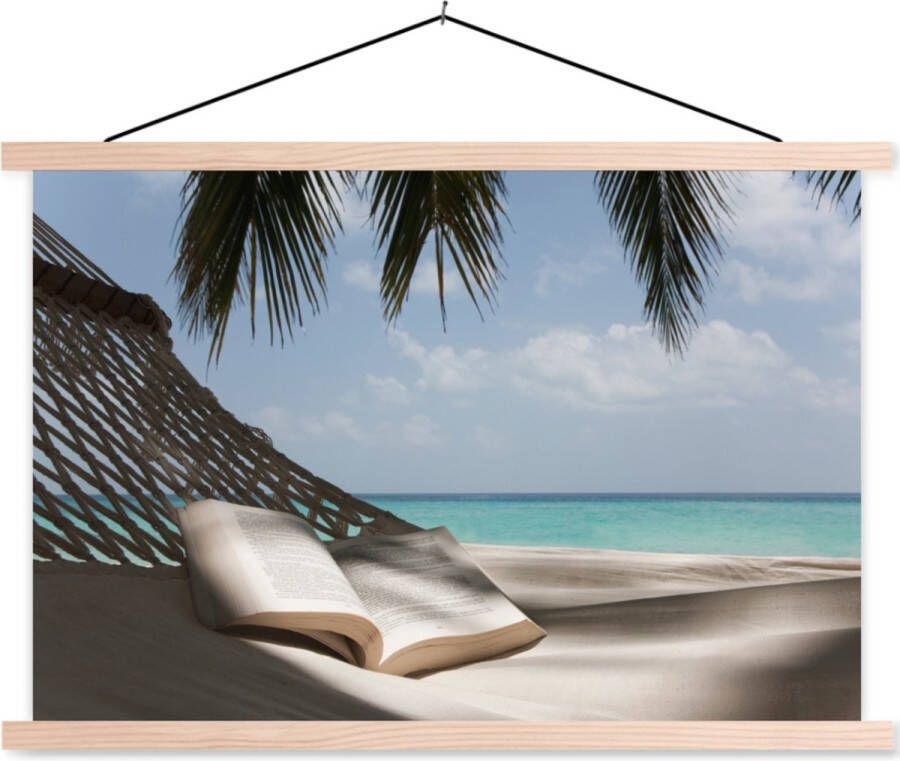 TextilePosters Posterhanger incl. Poster Schoolplaat Hangmat Boek Strand 120x80 cm Blanke latten