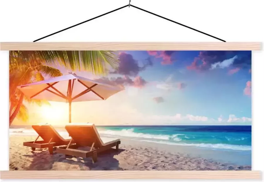 TextilePosters Posterhanger incl. Poster 150x75 cm Schoolplaat Parasol Stoelen Strand Textielposter Blanke latten