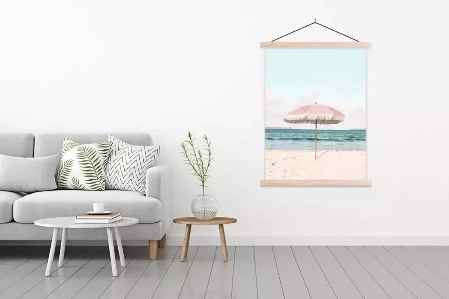 TextilePosters Posterhanger incl. Poster Schoolplaat Parasol Strand Zee Wolken 120x160 cm Blanke latten