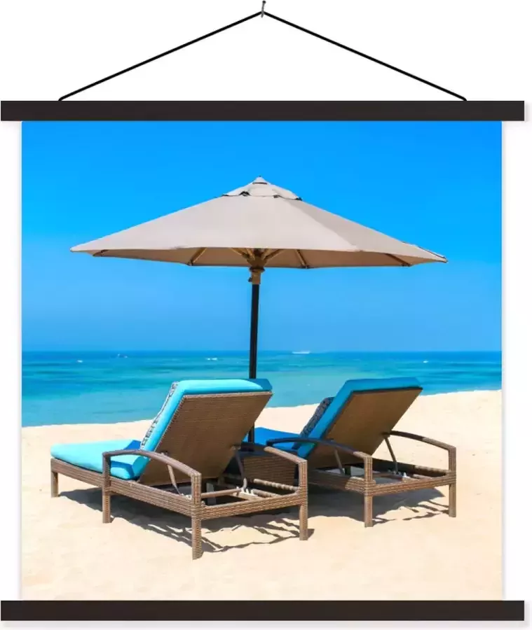 TextilePosters Posterhanger incl. Poster 120x120 cm Schoolplaat Strandstoel Parasol Zomer Zee Textielposter Zwarte latten