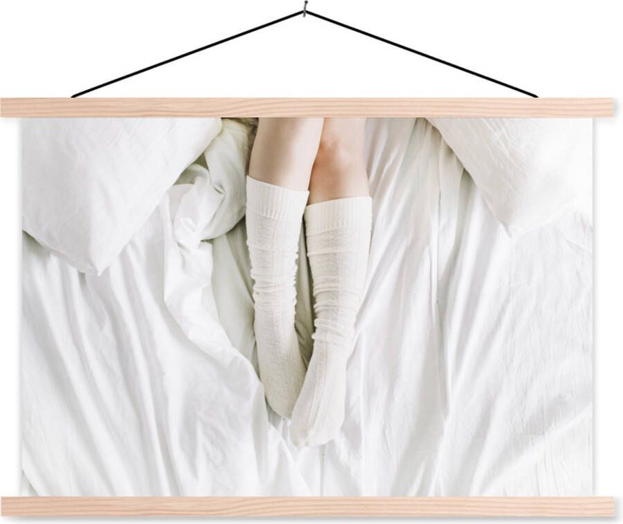 TextilePosters Posterhanger incl. Poster Schoolplaat Winter Bed Sokken 60x40 cm Blanke latten