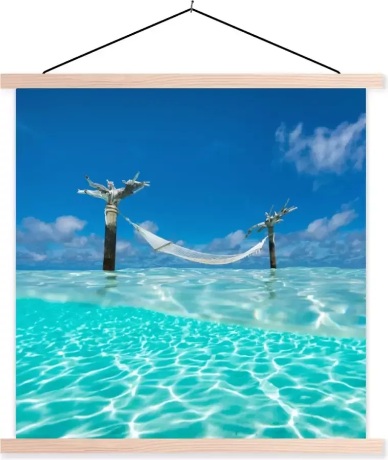 TextilePosters Posterhanger incl. Poster Schoolplaat Zomer Zee Hangmat 40x40 cm Blanke latten