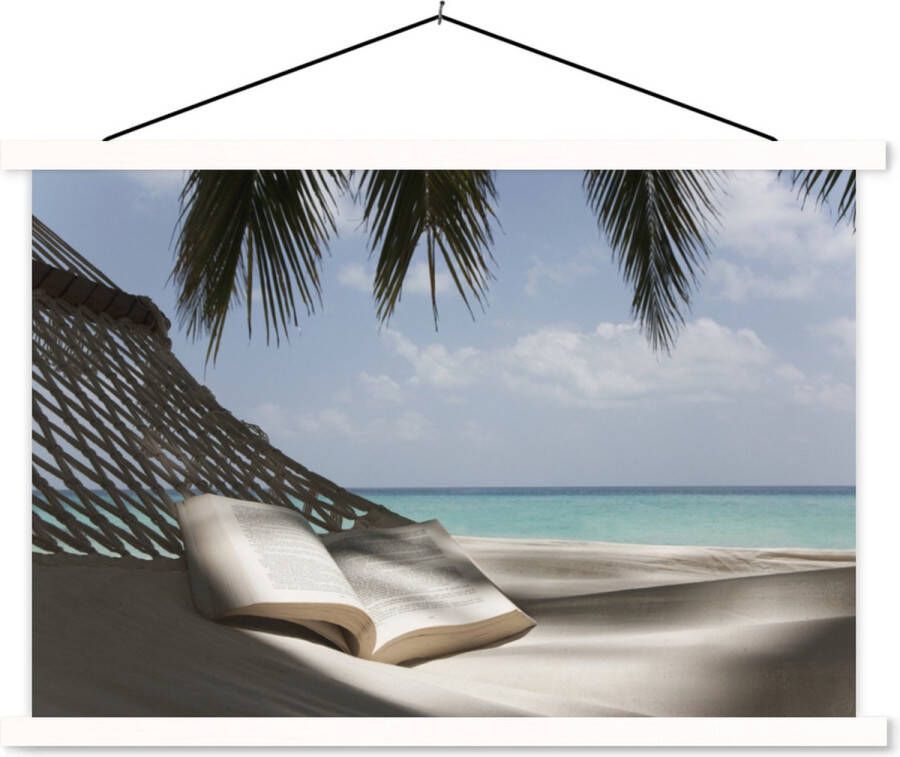 TextilePosters Schoolplaat Hangmat Boek Strand 150x100 cm Textielposter Witte latten Textiel poster