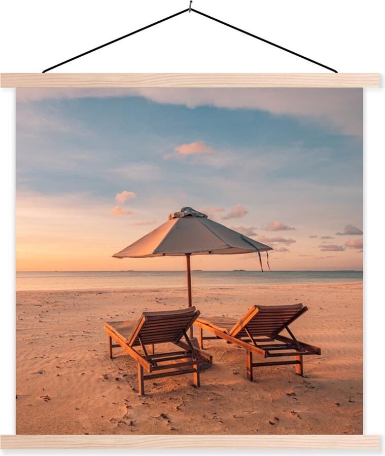 TextilePosters Posterhanger incl. Poster 90x90 cm Schoolplaat Strand Ligbed Parasol Textielposter Blanke latten