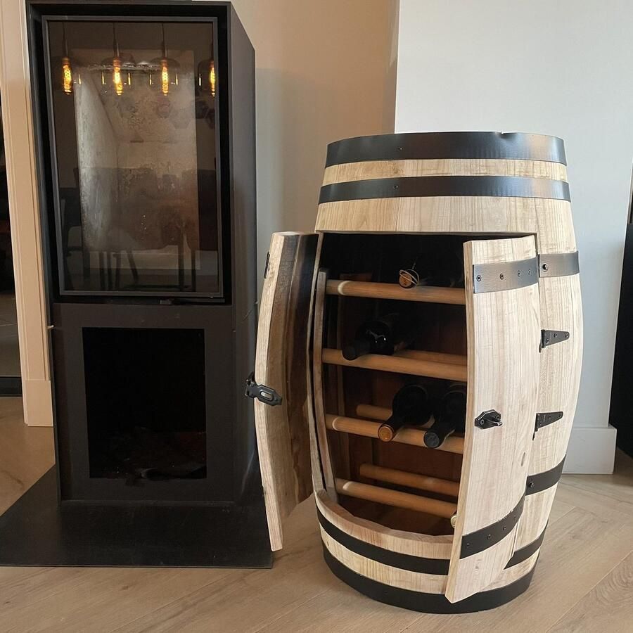 The Barrel-Oirschot Drank kast Chardonnay 110 liter Wijnvat Ruimte voor 18 flessen Wijnrek Onbehandeld Zwarte stalen banden