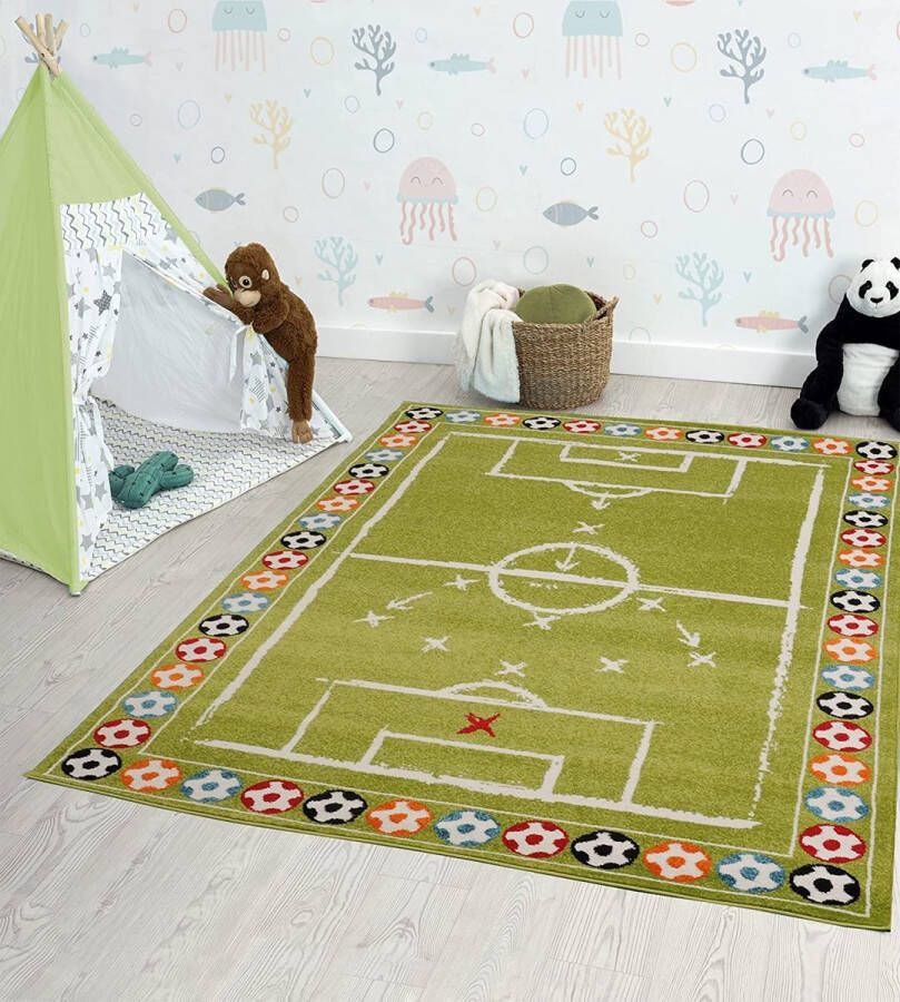 The carpet Beat Soccer Modern zacht kindertapijt speeltapijt zachtpolig gemakkelijk te reinigen voetbalveld speelveld groen 120 x 170 cm