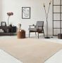 The carpet Vloerkleed voor woonkamer of slaapkamer in beige 60x110 cm Modern en zacht kortpolig tapijt Rechthoekig Antislip onderkant Wasbaar tot 30 Graden Rug for bedroom or living room RELAX kleed by - Thumbnail 2