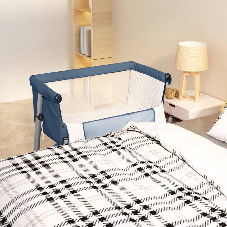 The Living Store Babybox met matras linnen marineblauw Bed