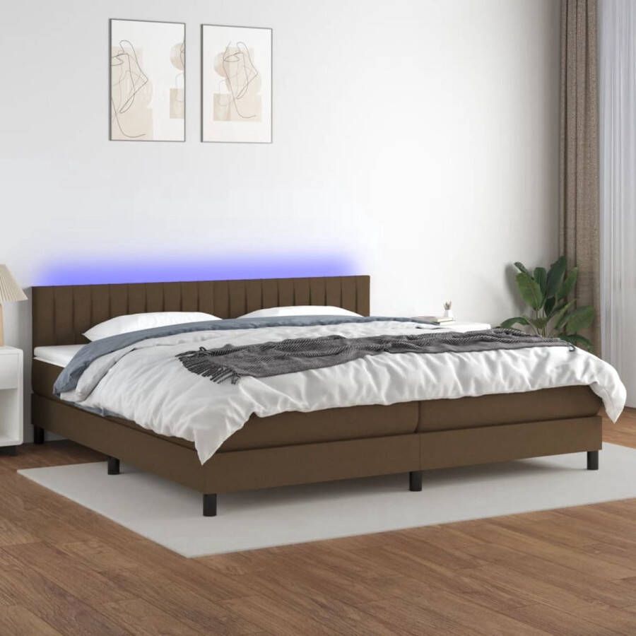 The Living Store Bed LED Pocketvering Huidvriendelijk Donkerbruin 203x200x78 88 cm Boxspring Led Bed Pocketed Spring Mattress Hoofdbord Donkere Bruine Bed