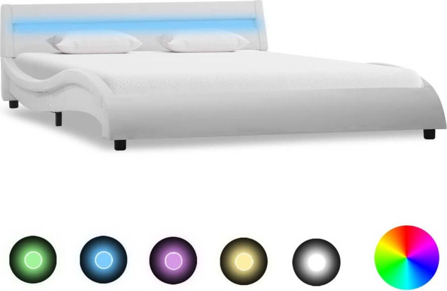 The Living Store Bedframe Golfontwerp Kunstleren wit bedframe 225x130x57 cm LED-strip