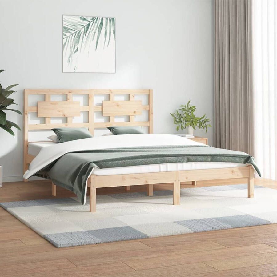 The Living Store Bedframe Grenenhout 205.5 x 165.5 x 31 cm Met hoofdeinde