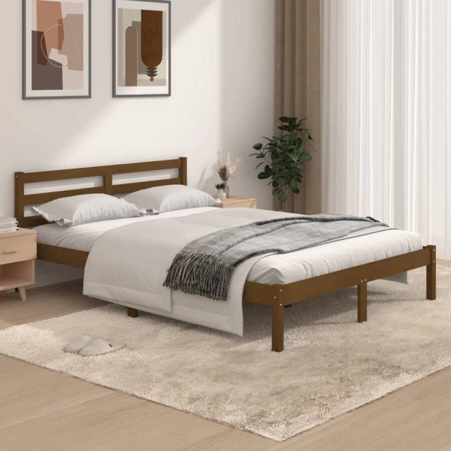 The Living Store Bedframe grenenhout honingbruin 135x190 cm 4FT6 Double Bedframe Bedframes Bed Bedbodem Ledikant Bed Frame Massief Houten Bedframe Slaapmeubel Bedden Bedbodems Ledikanten