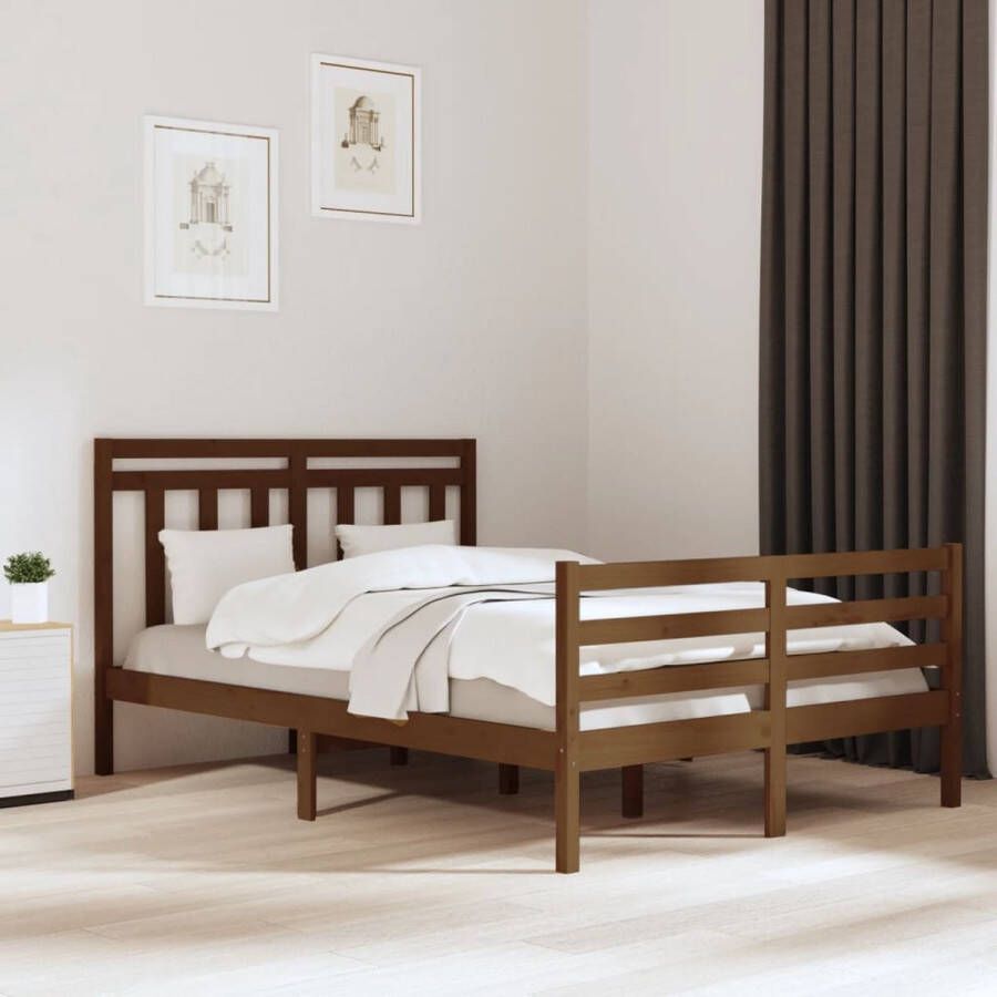 The Living Store Bedframe Grenenhout Honingbruin 205.5 x 145.5 x 69.5 cm Multiplex Lattenbodem 140 x 200 cm Montage vereist