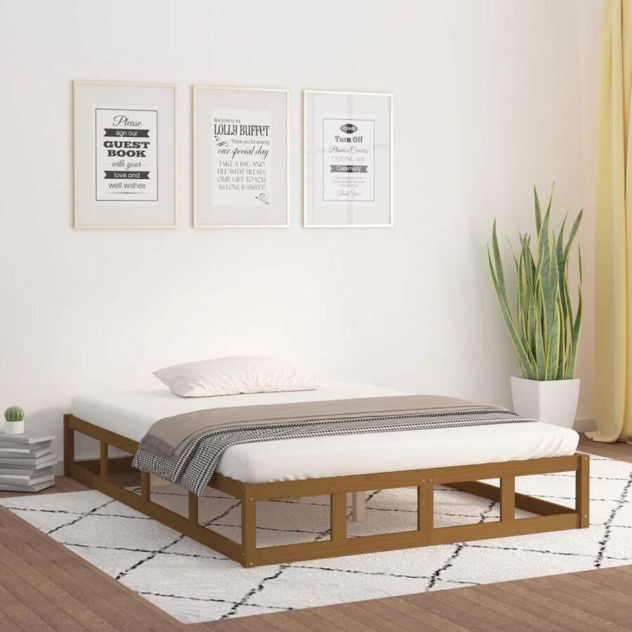 The Living Store Bedframe Grenenhout Modern 205.5 x 205.5 x 28 cm Honingbruin